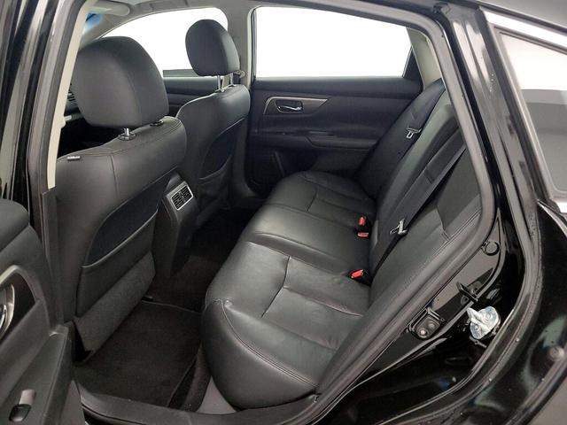 Photo of 2015 Black Nissan Altima