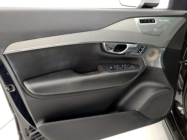 Photo of 2016 Black Volvo XC90