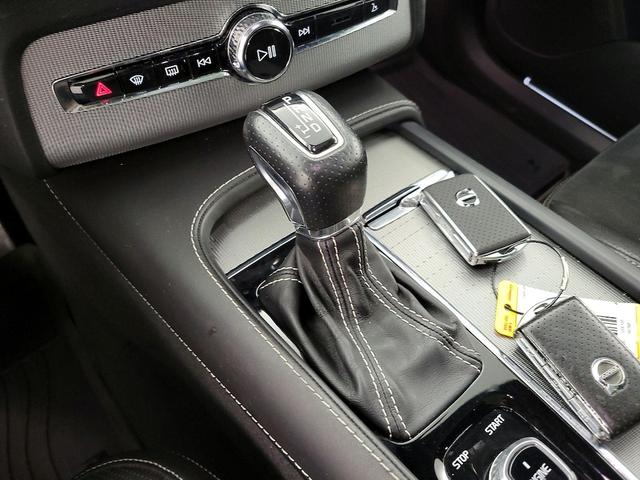 Photo of 2016 Black Volvo XC90