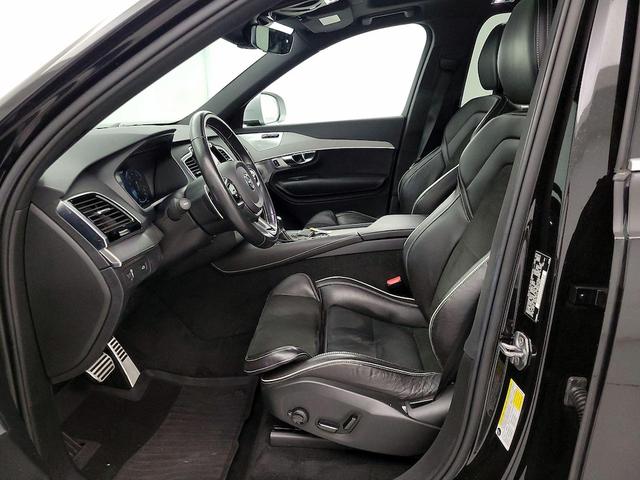 Photo of 2016 Black Volvo XC90