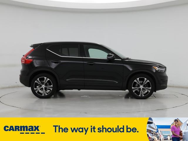 Photo of 2022 Black Volvo XC40