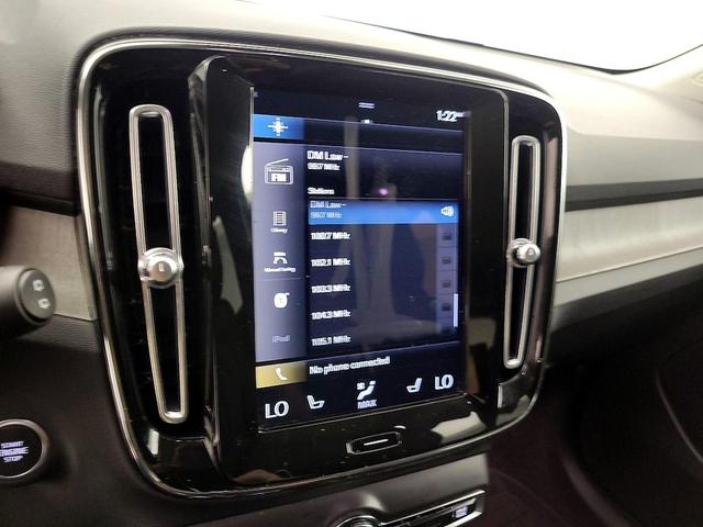 Photo of 2022 Black Volvo XC40