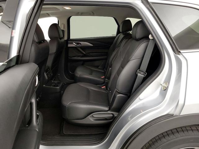 Photo of 2023 Silver Mazda CX-9