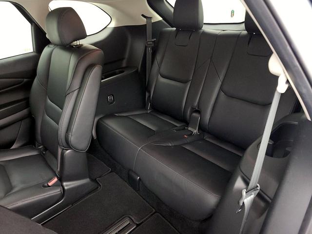 Photo of 2023 Silver Mazda CX-9