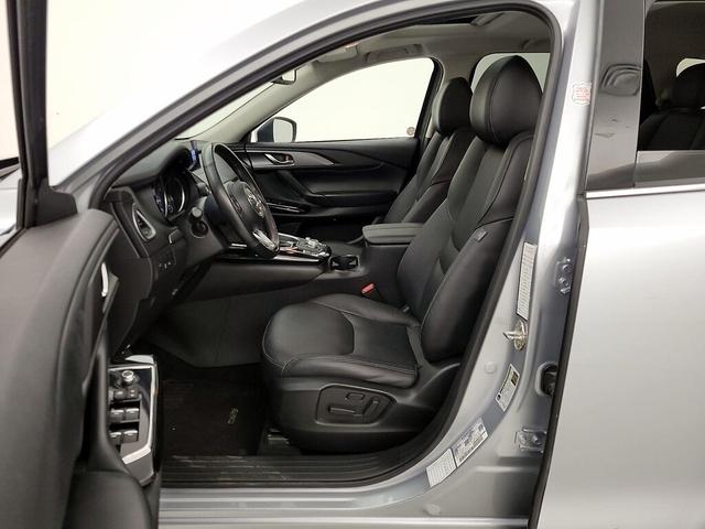 Photo of 2023 Silver Mazda CX-9
