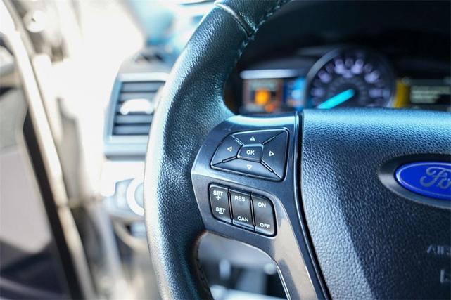 Photo of 2019 White Platinum Clearcoat Metallic Ford Explorer