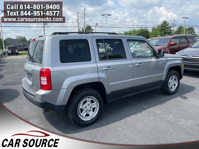 Photo of 2015 Billet Silver Metallic Clearcoat Jeep Patriot