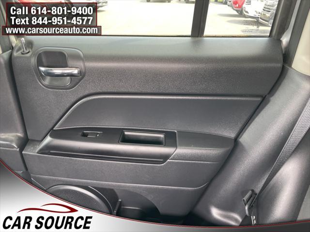 Photo of 2015 Billet Silver Metallic Clearcoat Jeep Patriot
