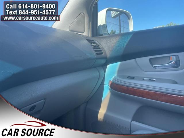 Photo of 2004 White Pearl Crystal Lexus RX 330