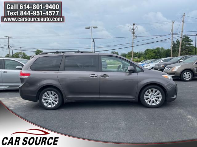 Photo of 2012  Toyota Sienna