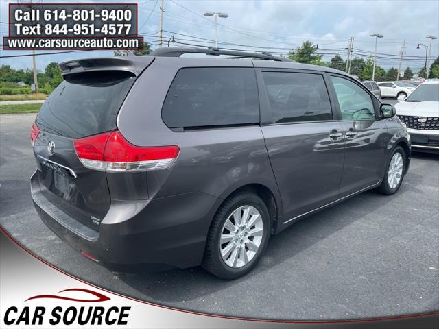 Photo of 2012  Toyota Sienna