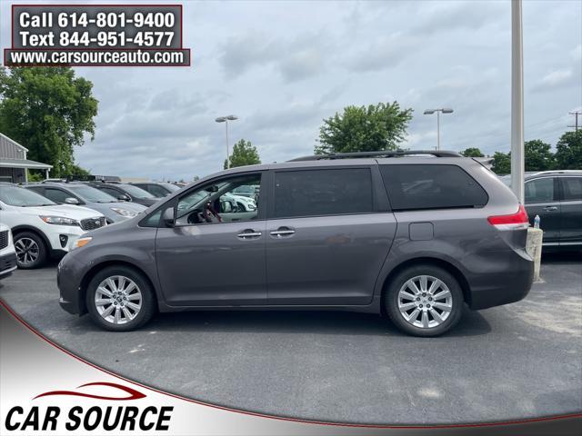 Photo of 2012  Toyota Sienna