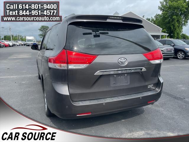 Photo of 2012  Toyota Sienna