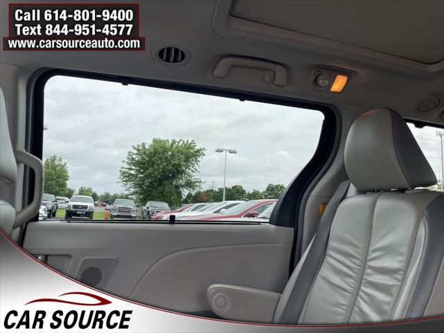 Photo of 2012  Toyota Sienna