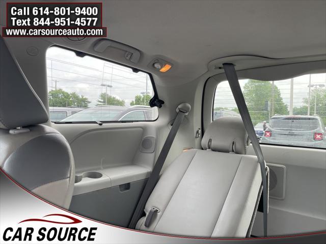 Photo of 2012  Toyota Sienna