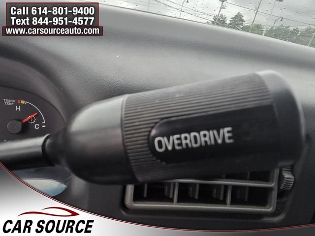 Photo of 2002 Oxford White Clearcoat Ford F-350