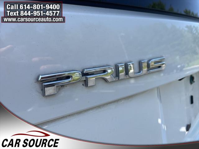 Photo of 2010 Super White Toyota Prius