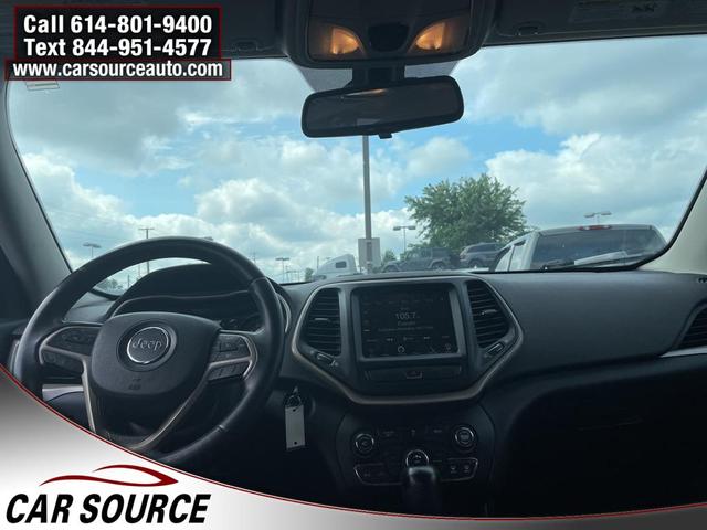 Photo of 2014 Brilliant Black Crystal Pearlcoat Jeep Cherokee