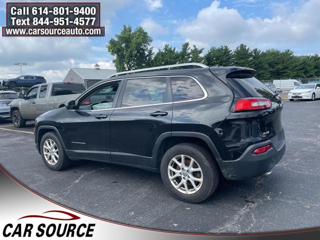 Photo of 2014 Brilliant Black Crystal Pearlcoat Jeep Cherokee