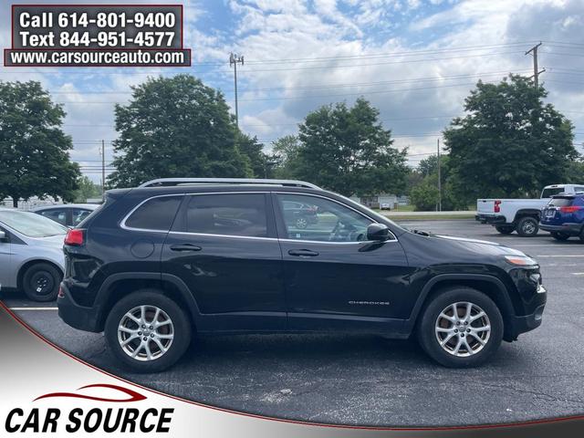 Photo of 2014 Brilliant Black Crystal Pearlcoat Jeep Cherokee