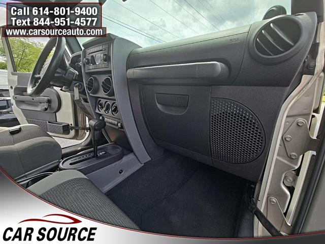 Photo of 2007 Light Graystone Pearlcoat Jeep Wrangler