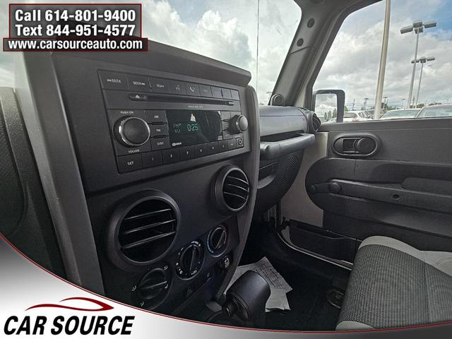 Photo of 2007 Light Graystone Pearlcoat Jeep Wrangler