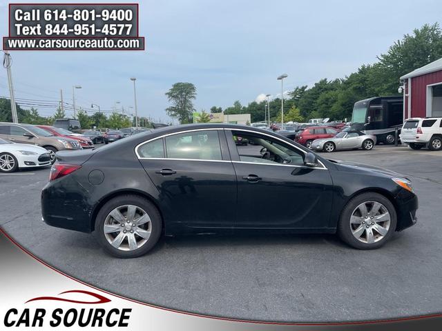 Photo of 2017 Ebony Twilight Metallic Buick Regal