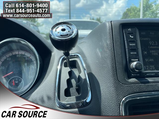 Photo of 2015 True Blue Pearlcoat Dodge Grand Caravan