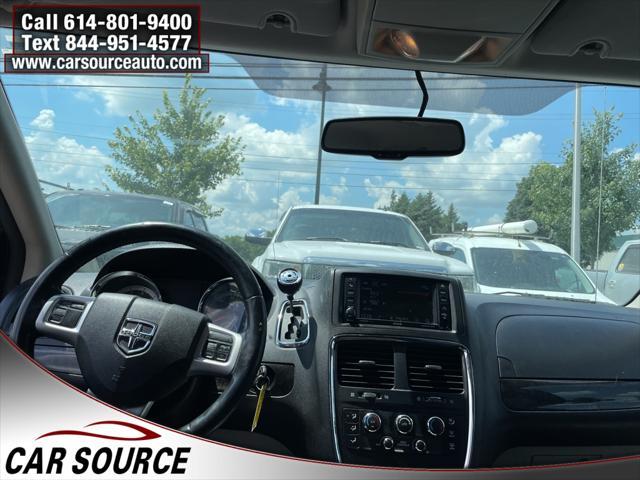 Photo of 2015 True Blue Pearlcoat Dodge Grand Caravan