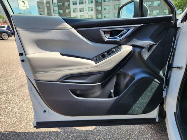 Photo of 2023 Crystal White Pearl Subaru Forester