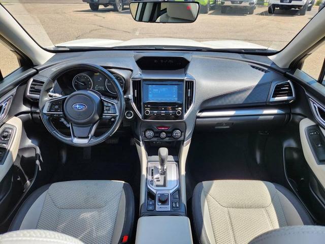 Photo of 2023 Crystal White Pearl Subaru Forester