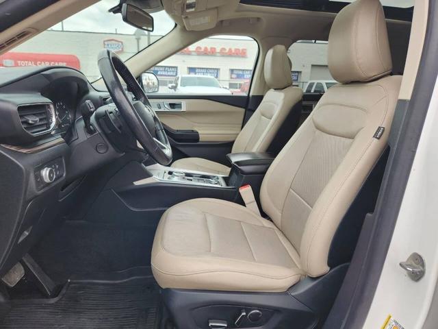 Photo of 2020 White Ford Explorer