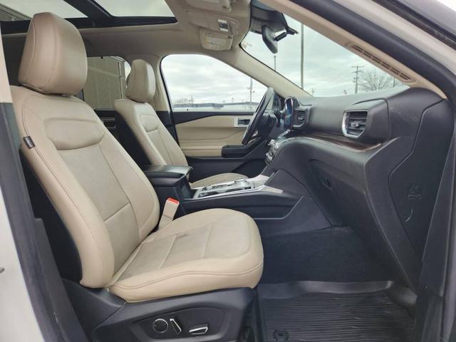 Photo of 2020 White Ford Explorer