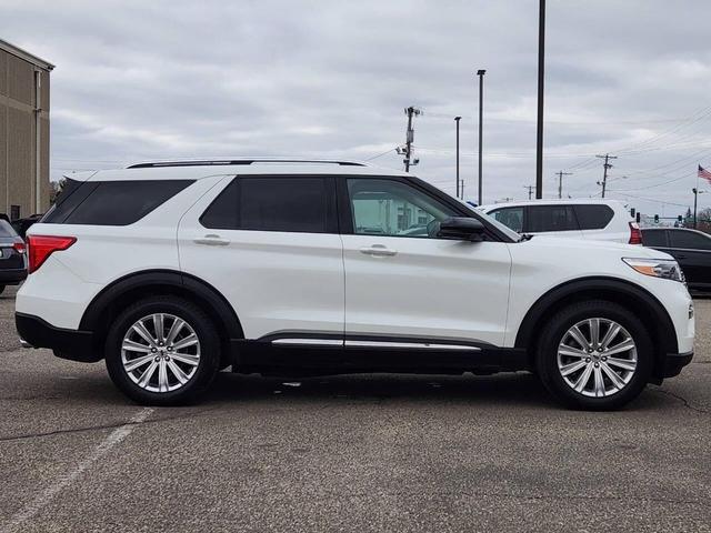 Photo of 2020 White Ford Explorer