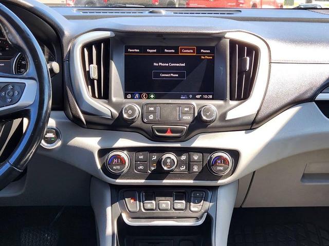 Photo of 2020 White GMC Terrain