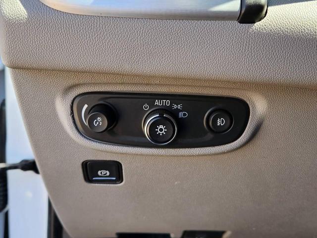 Photo of 2020 White GMC Terrain