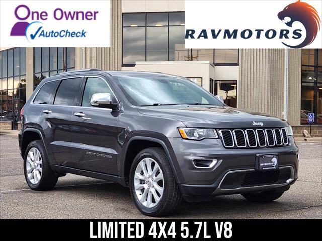 Photo of 2017 Granite Crystal Metallic Jeep Grand Cherokee
