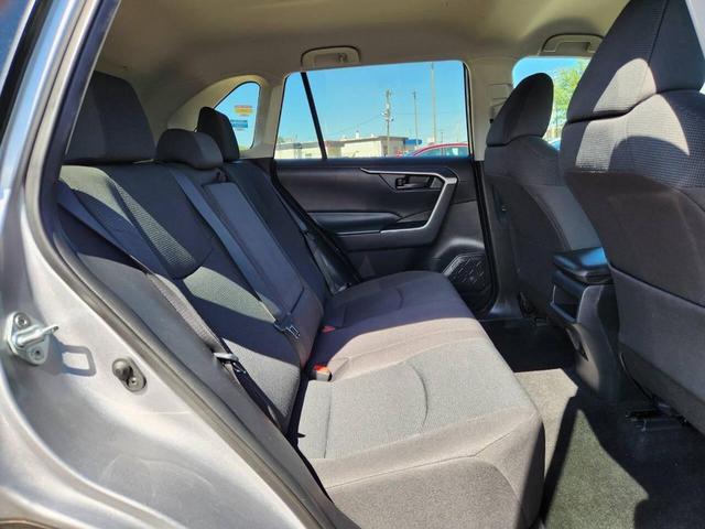 Photo of 2021 Silver Sky Metallic Toyota RAV4