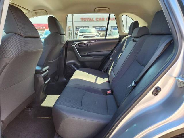 Photo of 2021 Silver Sky Metallic Toyota RAV4