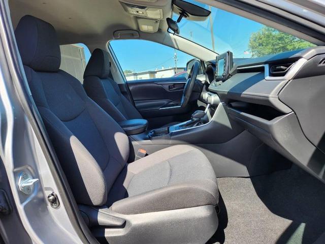 Photo of 2021 Silver Sky Metallic Toyota RAV4