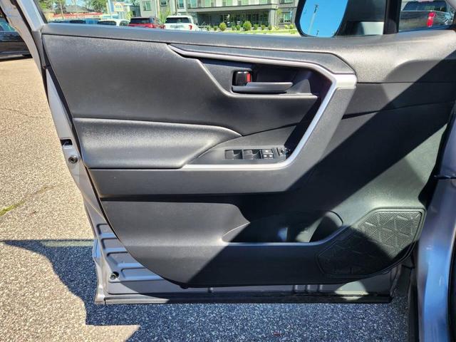 Photo of 2021 Silver Sky Metallic Toyota RAV4