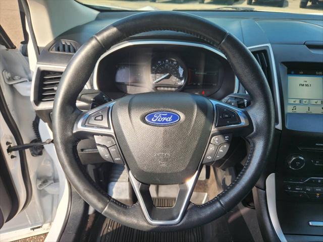 Photo of 2018 White Ford Edge