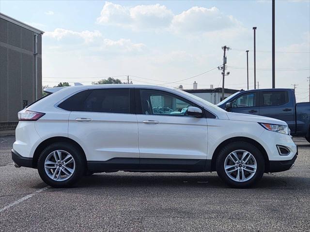 Photo of 2018 White Ford Edge