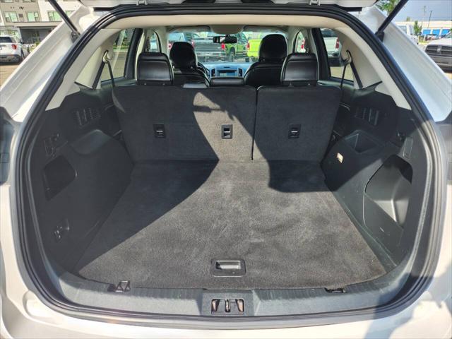 Photo of 2018 White Ford Edge