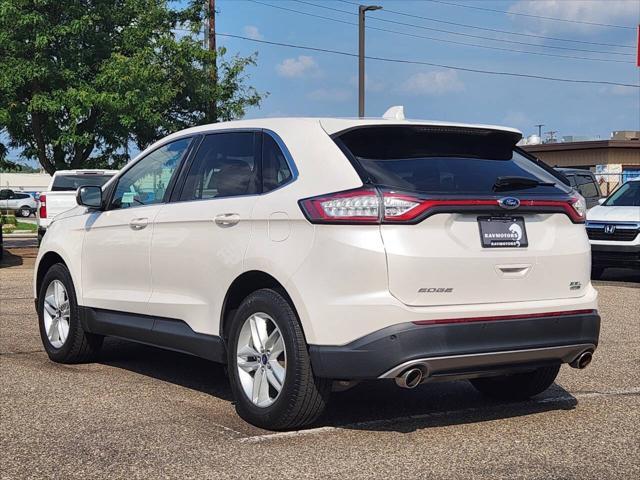 Photo of 2018 White Ford Edge
