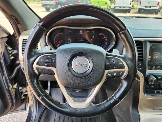 Photo of 2015 Brilliant Black Crystal Pearl Jeep Grand Cherokee