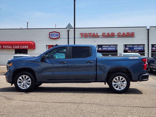 Photo of 2024 Blue Chevrolet Silverado 1500