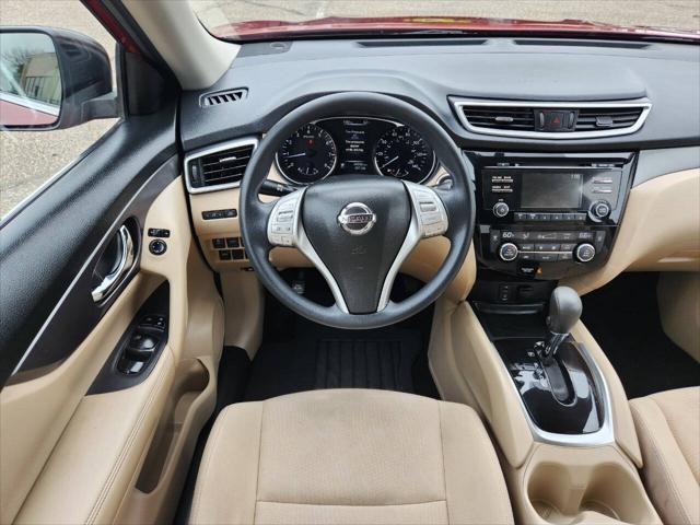 Photo of 2016 Cayenne Red Nissan Rogue