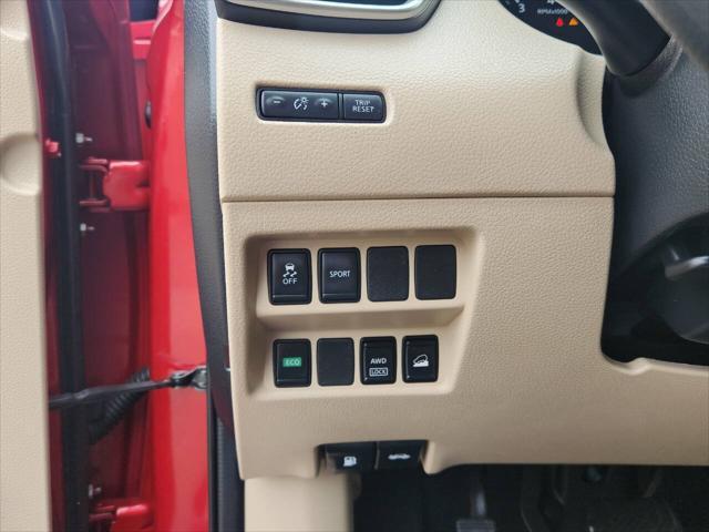 Photo of 2016 Cayenne Red Nissan Rogue