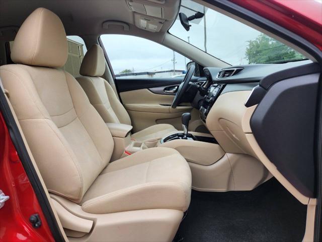 Photo of 2016 Cayenne Red Nissan Rogue